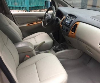 Toyota Innova 2.0MT 2012 - Bán Innova G 2012 số sàn màu ghi vàng