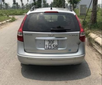 Hyundai i30   CW  2009 - Bán Hyundai i30 CW năm sản xuất 2009, màu bạc, nhập khẩu nguyên chiếc