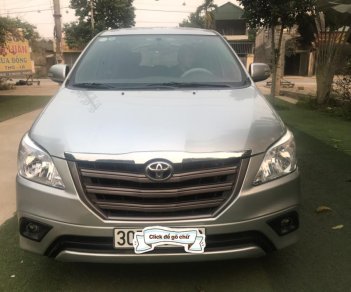 Toyota Innova 2.0E MT 2015 - Bán Innova 2.0E, số sàn, sản xuất 2015 phom 2016