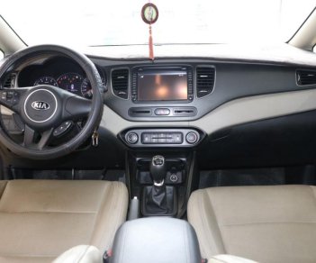 Kia Rondo 2.0MT 2017 - Bán Kia Rondo 2.0MT đời 2017, màu trắng