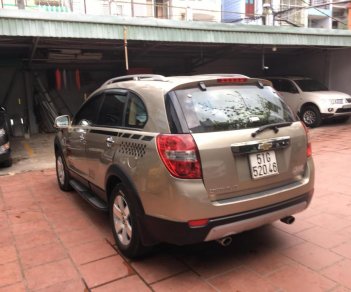 Chevrolet Captiva LT 2009 - Bán ô tô Chevrolet Captiva LT sản xuất 2009 màu vàng, giá tốt