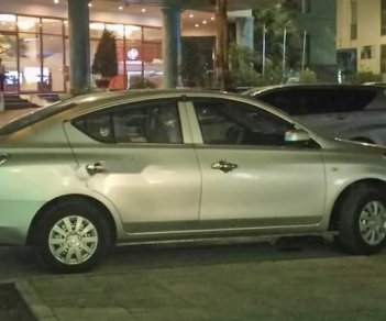 Nissan Sunny  MT 2014 - Cần bán lại xe Nissan Sunny MT đời 2014, màu bạc chính chủ  