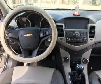 Chevrolet Cruze LS 2014 - Cần bán xe Chevrolet Cruze LS sản xuất 2014, màu bạc còn mới, giá chỉ 360 triệu