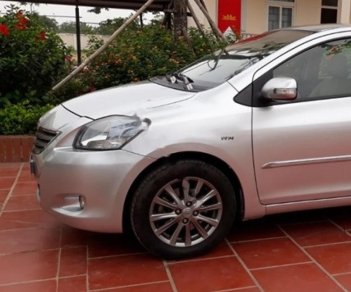 Toyota Vios 1.5E 2013 - Cần bán Toyota Vios 1.5E năm 2013, màu bạc số sàn, 358tr