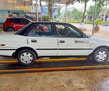Toyota Corolla 1990 - Bán xe Toyota Corolla đời 1990, màu trắng, xe nhập xe gia đình 