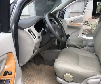 Toyota Innova   2.0G 2011 - Bán Toyota Innova 2.0G năm 2011, màu bạc chính chủ