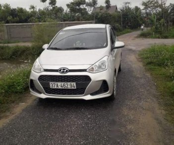 Hyundai Grand i10   2018 - Cần bán lại xe Hyundai Grand i10 năm 2018, màu bạc