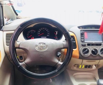 Toyota Innova V 2009 - Bán xe Toyota Innova V sản xuất 2009, màu bạc, sơn zin, nội thất còn đẹp