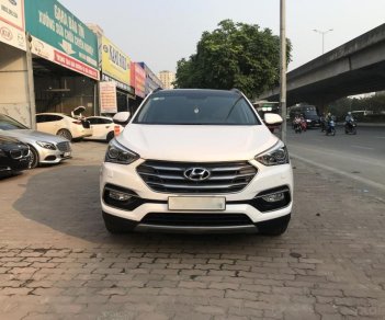 Hyundai Santa Fe CRDi 2.2 4WD 2017 - Bán Santa Fe CRDi 2.2 4WD sản xuất năm 2017, màu trắng full đồ