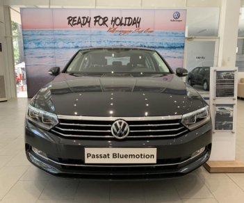 Volkswagen Passat 2018 - Bán xe Volkswagen Passat năm 2018, màu đen, nhập khẩu nguyên chiếc