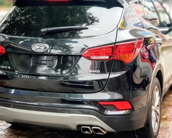 Hyundai Santa Fe   2.4 AT  2018 - Bán xe Hyundai Santa Fe 2.4 AT sản xuất 2018, màu đen