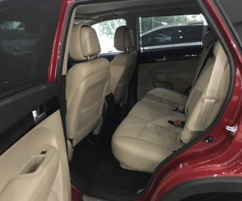 Kia Sorento  2.4 GAT  2019 - Cần bán Kia Sorento 2.4 GAT năm 2019, màu đỏ, mới 100%