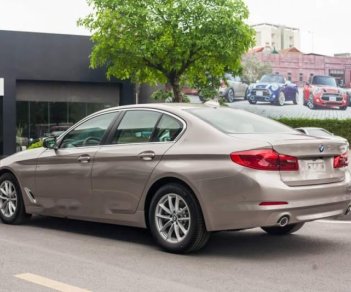 BMW 5 Series    520i 2019 - Bán BMW 520i 2019 nhập khẩu nguyên chiếc tại Đức, mới 100%, giá tốt, nhiều ưu đãi, quà tặng hấp dẫn