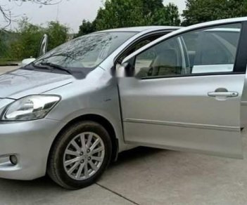 Toyota Vios E  2010 - Bán Toyota Vios E sản xuất năm 2010, màu bạc xe gia đình