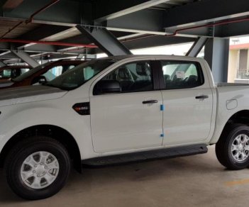 Ford Ranger 2.2 XLS 4X2 MT 2019 - Bán Ranger màu trắng giao ngay tháng 5, tặng full phụ kiện theo xe