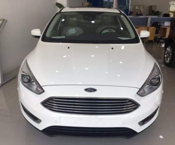 Ford Focus   2019 - Cần bán Ford Focus năm 2019, màu trắng, giá chỉ 626 triệu