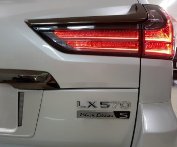 Lexus LX 570 Black Editon S 2019 - Bán ô tô Lexus LX 570 Black Editon S năm sản xuất 2019, màu trắng, nhập khẩu nguyên chiếc