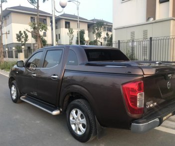 Nissan Navara E 2.5MT 2WD 2017 - Bán Nissan Navara E 2.5MT 2WD đời 2017, màu nâu, nhập khẩu, giá tốt