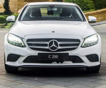 Mercedes-Benz C class  C200 2019 - Cần bán xe Mercedes C200 đời 2019, màu trắng
