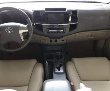 Toyota Fortuner  V 2012 - Bán Toyota Fortuner V đời 2012, màu bạc số tự động, 616 triệu