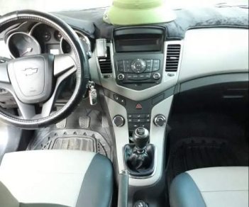 Chevrolet Cruze   2013 - Bán ô tô Chevrolet Cruze đời 2013, màu trắng số sàn