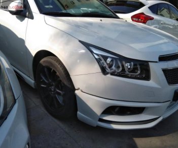 Chevrolet Cruze LS 1.6 MT 2015 - Cần bán lại xe Chevrolet Cruze LS 1.6 MT đời 2015, màu trắng 