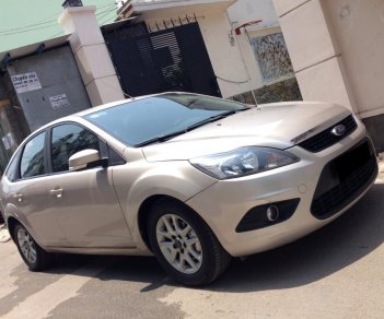 Ford Focus AT 2010 - Bán nhanh Focus 2010 AT Hatchback màu bạc, full đẹp long lanh