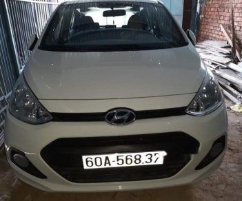 Hyundai Grand i10 2016 - Bán gấp Hyundai Grand i10 năm 2016, màu trắng xe gia đình