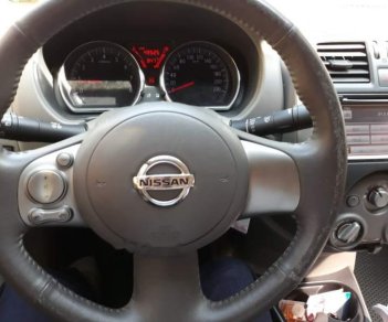 Nissan Sunny 2016 - Bán ô tô Nissan Sunny năm sản xuất 2016, màu bạc xe gia đình