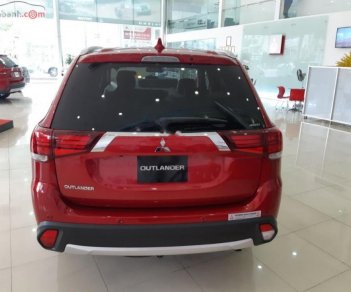 Mitsubishi Outlander 2.4 CVT Premium 2019 - Bán xe Mitsubishi Outlander 2.4 CVT Premium năm 2019, màu đỏ