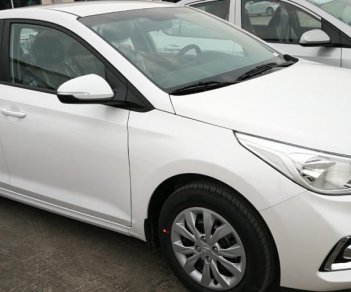 Hyundai Accent 1.4MT 2018 - Bán trả góp Accent chỉ cần 99tr nhận xe ngay miễn phí, phù hiệu, Grab, Be