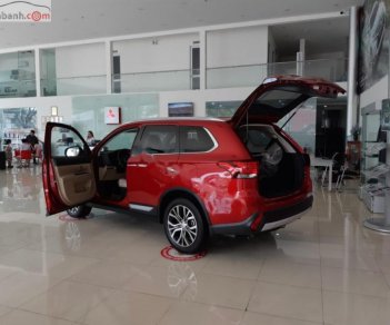 Mitsubishi Outlander 2.4 CVT Premium 2019 - Bán xe Mitsubishi Outlander 2.4 CVT Premium năm 2019, màu đỏ