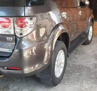 Toyota Fortuner 2013 - Bán Toyota Fortuner sản xuất 2013, màu xám, nhập khẩu nguyên chiếc