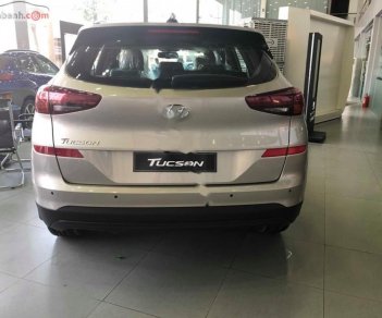 Hyundai Tucson 2.0 AT 2019 - Bán xe Hyundai Tucson 2.0 AT đời 2019, màu vàng, giá 878tr