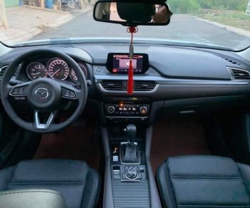 Mazda 6  Premium    2018 - Gia đình cần bán Mazda 6 bản Premium đặc biệt cuối 2018, mới đi được 4700km
