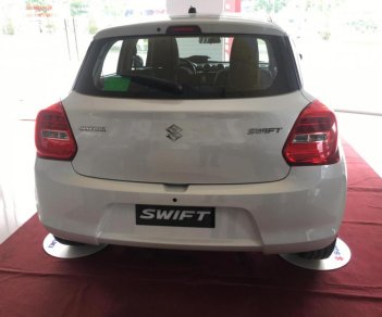 Suzuki Swift GLX 2019 - Cần bán xe Suzuki Swift GLX năm 2019, màu trắng, xe nhập, giá 549tr