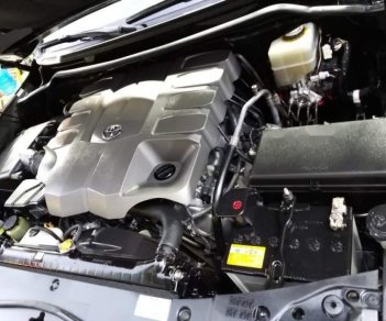 Toyota Land Cruiser  V8  2017 - Cần bán xe Toyota Land Cruiser V8 đời 2017, màu đen ít sử dụng