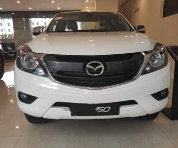 Mazda BT 50 2019 - Bán xe Mazda BT 50 đời 2019, màu trắng, xe nhập, 585tr