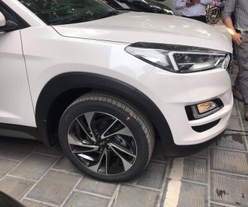 Hyundai Tucson 2.0L  2019 - Bán Tucson facelift 2019 đủ màu, xe giao ngay, liên hệ 0934.032.232