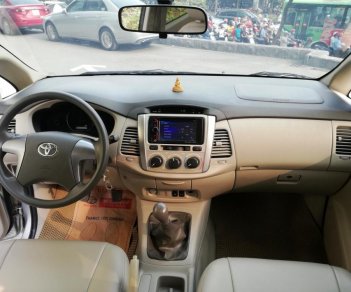 Toyota Innova 2.0E 2016 - Bán Innova 2.0 E 2016 biển Hà Nội, kiểm tra kỹ xe