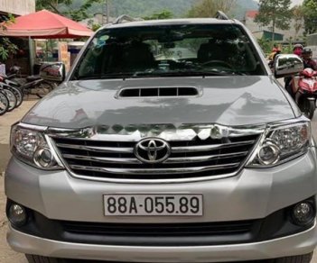 Toyota Fortuner 2.5G 2013 - Cần bán gấp Toyota Fortuner 2.5G năm sản xuất 2013, màu bạc xe gia đình, giá chỉ 730 triệu