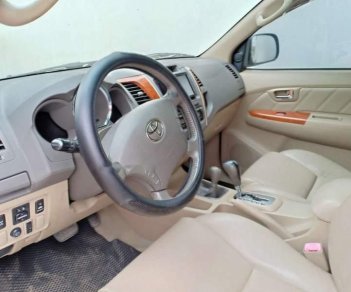 Toyota Fortuner   2010 - Bán xe Toyota Fortuner năm sản xuất 2010, màu đen, xe đẹp