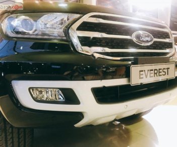 Ford Everest Titanium 2.0L 4x2 AT 2018 - Bán xe Ford Everest Titanium 2.0L 4x2 AT đời 2018, màu đen, xe nhập
