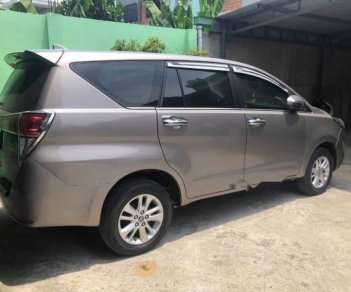 Toyota Innova 2018 - Bán xe Toyota Innova sản xuất năm 2018, màu xám số sàn