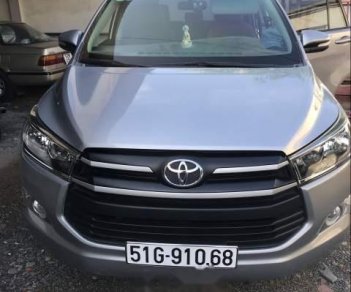 Toyota Innova 2017 - Bán ô tô Toyota Innova năm 2017, màu bạc chính chủ, giá 665tr