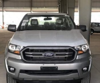 Ford Ranger  XLS 2.2l AT 2018 - Bán Ford Ranger XLS 2.2l AT 2018, màu bạc, nhập khẩu. Xe đủ màu - giao trong tháng