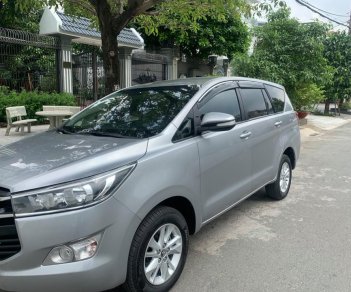 Toyota Innova 2016 - Bán Innova 2016 xám bạc, số sàn, mẫu mới 2017, gia đình, chính chủ