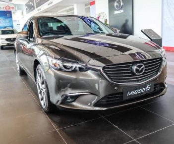 Mazda 6 2.5L Premium 2018 - Cần bán xe Mazda 6 2.5L Premium đời 2018, màu nâu, 965 triệu