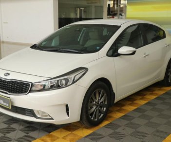 Kia Cerato 1.6MT 2017 - Bán Kia Cerato 1.6MT sản xuất 2017, màu trắng