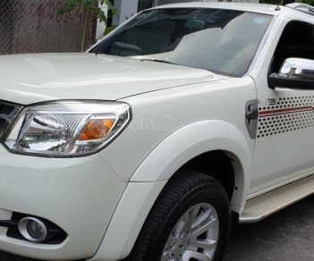 Ford Everest 2.5 MT 4×2 2015 - Bán Ford Everest 2.5 MT máy dầu 2.5 số sàn, đời cuối 2015, màu trắng tuyệt đẹp